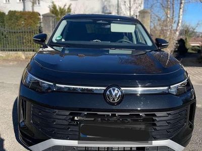 Gebraucht VW Tayron Life 150 PS (110 kW) 2025 Schwarz SUV