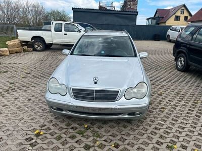 Mercedes C200