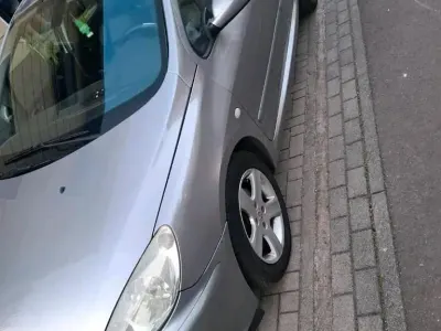 Gebraucht Peugeot 307 135 PS (99 kW) 2005 Silber Kleinwagen