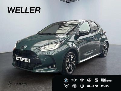 Neu Toyota Yaris Hybrid Comfort 116 PS (85 kW) 2026 Gruen Kleinwagen