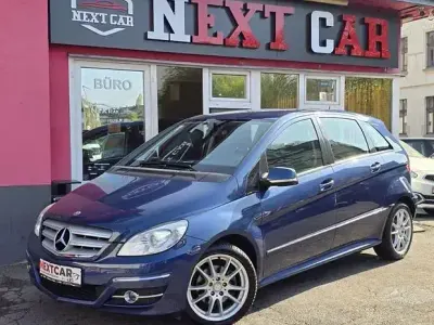 Gebraucht Mercedes B200 Sport 136 PS (100 kW) 2009 Blau Van / Kleinbus