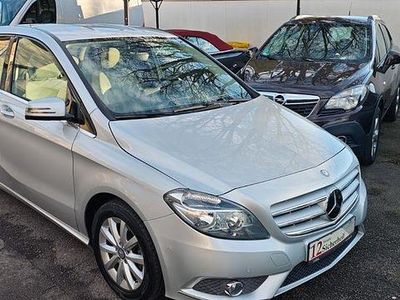 Gebraucht Mercedes B180 Edition 122 PS (89 kW) 2013 Silber Van / Kleinbus