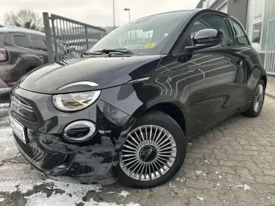 Second-hand Fiat 500e Basis 86 kW (118 CP) 2023 Negru Hatchback