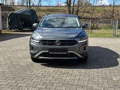 Second-hand VW T-Roc Life 150 CP (110 kW) 2023 Gri SUV