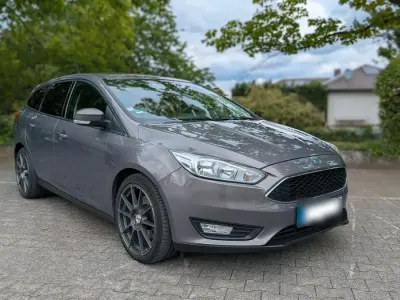 Gebraucht Ford Focus 150 PS (110 kW) 2015 Braun Kombi