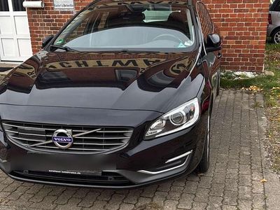 Gebraucht 2015 Volvo V60 Kombi | 12.900 € (Teuer)