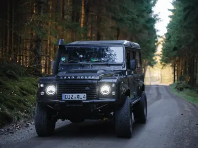 Gebraucht Land Rover Defender 122 PS (89 kW) 2012 Schwarz SUV