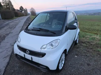 Używany Smart ForTwo Coupé 54 KM (39 kW) 2014 Biały Coupe
