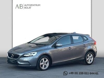Second-hand Volvo V40 Momentum 152 CP (111 kW) 2017 Gri Berlinǎ