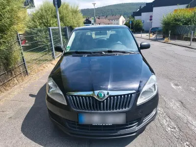 Gebraucht Skoda Fabia 69 PS (50 kW) 2010 Schwarz Kleinwagen