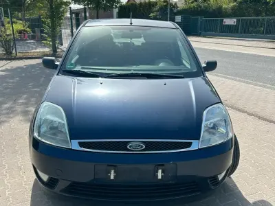 Gebraucht Ford Fiesta 80 PS (58 kW) 2005 Blau Kleinwagen