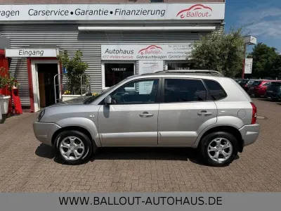 Gebraucht Hyundai Tucson Edition+ 141 PS (103 kW) 2009 Warm silver SUV