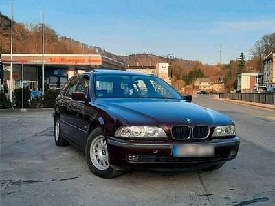 Second-hand BMW 523 170 CP (125 kW) 2000 Roșu Break