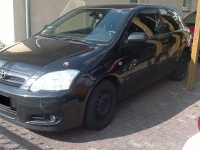 Używany Toyota Corolla 97 KM (71 kW) 2005 Czarny Sedan/Limuzyna