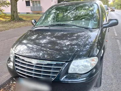 Gebraucht Chrysler Grand Voyager 150 PS (110 kW) 2004 Schwarz Van / Kleinbus