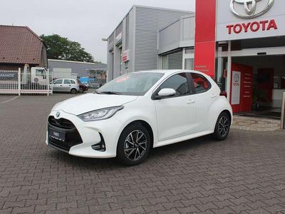 Neu Toyota Yaris Hybrid Team 116 PS (85 kW) 2025 Weiß Kleinwagen