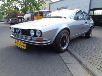 Gebraucht Alfa Romeo Alfetta GT/GTV 107 PS (78 kW) 1978 Silber Coupé