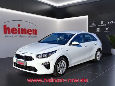 Weiß Gebraucht 2020 Kia Ceed Vision Kleinwagen | 16.499 € (Fairer Preis)