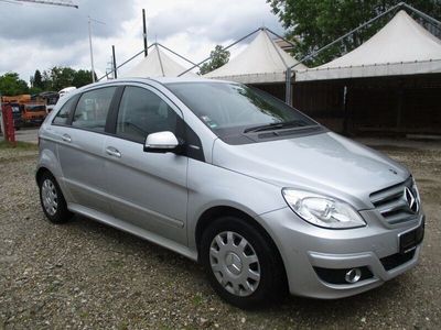 Mercedes B180