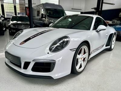 Porsche 911 Carrera GTS