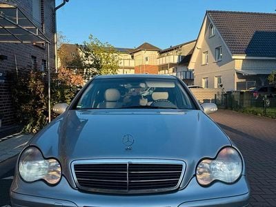 Gebraucht Mercedes C180 129 PS (94 kW) 2001 Silber Limousine