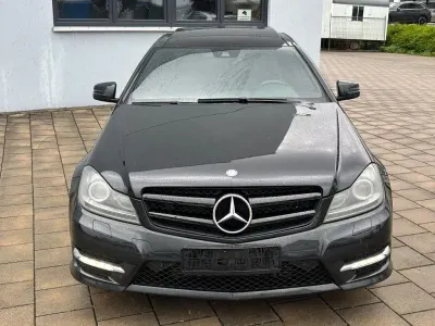 Gebraucht Mercedes C200 184 PS (135 kW) 2013 Schwarz Coupé