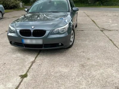 Gebraucht BMW 525 177 PS (130 kW) 2004 Grau Kombi