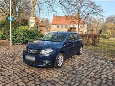 Gebraucht Dacia Sandero Lauréate 90 PS (66 kW) 2014 Blau Limousine
