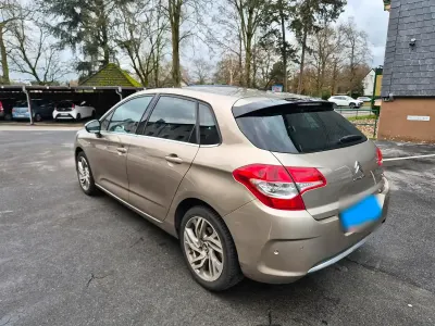 Gebraucht Citroën C4 Exclusive 120 PS (88 kW) 2011 Gold Limousine