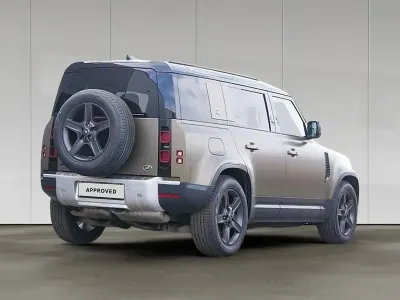 Gebraucht Land Rover Defender First Edition 244 PS (179 kW) 2020 Gondwana stone gloss SUV