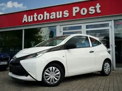 Gebraucht Toyota Aygo 69 PS (50 kW) 2018 Weiß Kleinwagen