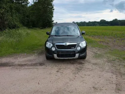 Gebraucht Skoda Yeti GreenLine 105 PS (77 kW) 2011 Schwarz SUV