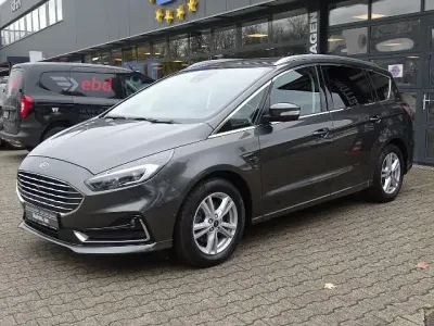 Gebraucht Ford S-MAX Titanium 165 PS (121 kW) 2020 Grau Van / Kleinbus