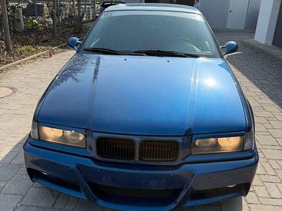 Gebraucht BMW 318 Performance 140 PS (102 kW) 1996 Blau Limousine