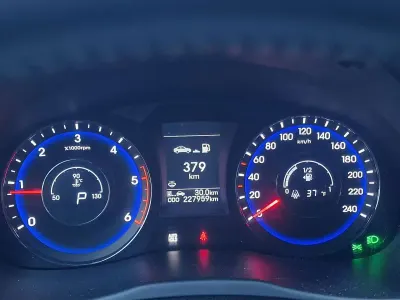 Gebraucht Hyundai i40 Style 136 PS (100 kW) 2014 Grau Kombi