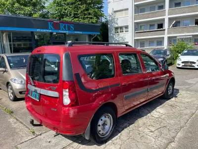 Używany Dacia Logan Lauréate 87 KM (63 kW) 2009 Czerwony Kombi