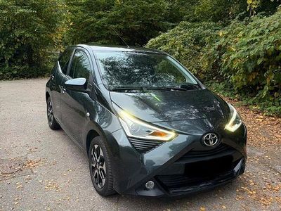Gebraucht Toyota Aygo Connect Style 72 PS (52 kW) 2018 Schwarz Kleinwagen