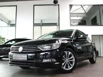 Gebraucht VW Passat Comfortline 120 PS (88 kW) 2015 Schwarz Limousine