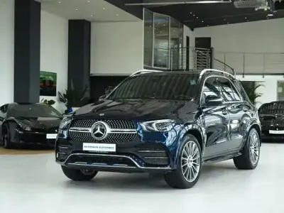 Gebraucht Mercedes GLE400 AMG line 330 PS (242 kW) 2022 Cavansitblau  metalliclack SUV