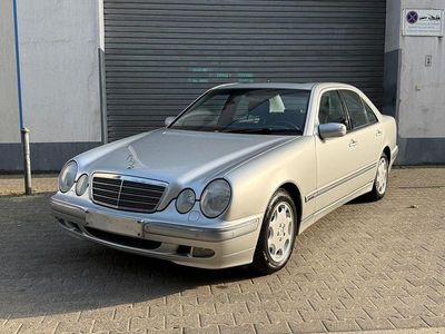 Mercedes E280