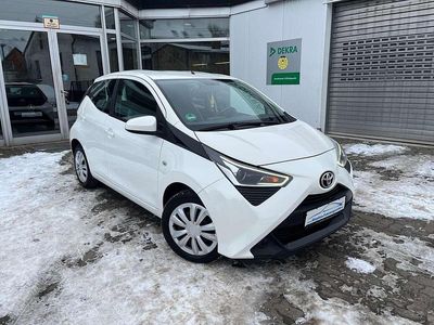 Weiß Gebraucht 2019 Toyota Aygo X-play Kleinwagen | 10.990 € (Fairer Preis)