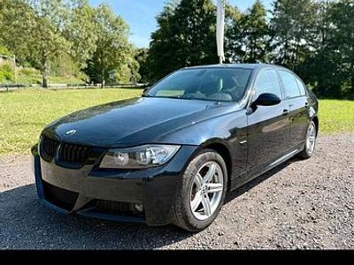 Gebraucht BMW 320 173 PS (127 kW) 2006 Blau Limousine