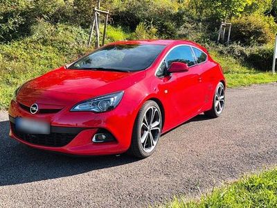 Usado Opel Astra GTC S 234 HP (172 kW) 2014 Vermelho Coupé