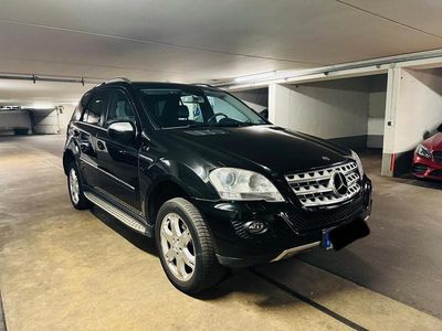 Gebraucht Mercedes ML320 224 PS (164 kW) 2009 Schwarz SUV