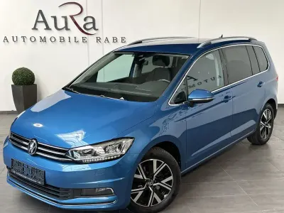 Gebraucht VW Touran Highline 150 PS (110 kW) 2023 Caribbean blue Van / Kleinbus