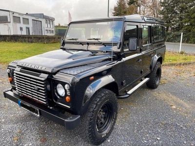 Schwarz Gebraucht 2015 Land Rover Defender Kombi | 41.900 € (Etwas zu teuer)