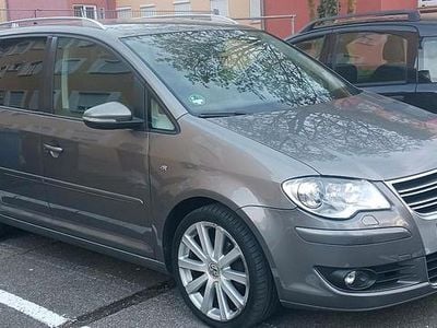 Gebraucht VW Touran 140 PS (102 kW) 2010 Grau Van / Kleinbus