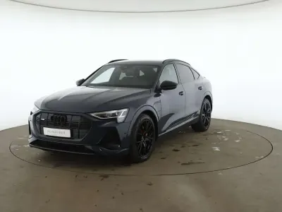 Second-hand Audi e-tron Sportback S-Line 300 kW (408 CP) 2023 Albastru SUV