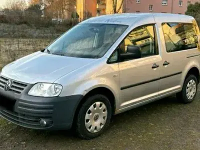 Gebraucht VW Caddy 105 PS (77 kW) 2009 Silber Van / Kleinbus