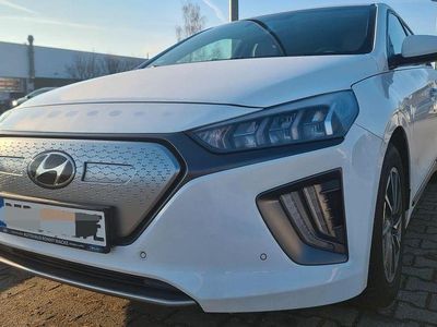 Gebraucht Hyundai Ioniq 100 kW (136 PS) 2022 Weiß Kleinwagen